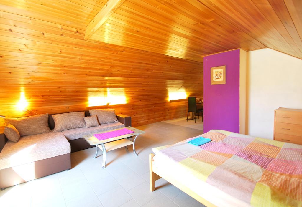 Apartments Zbraslav Прага Экстерьер фото
